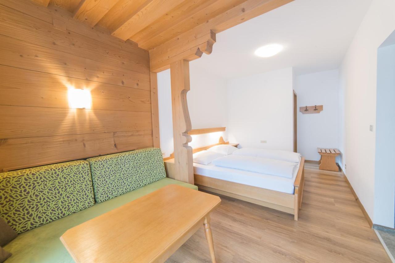 Pension Apartments Pardell Castelbello Extérieur photo